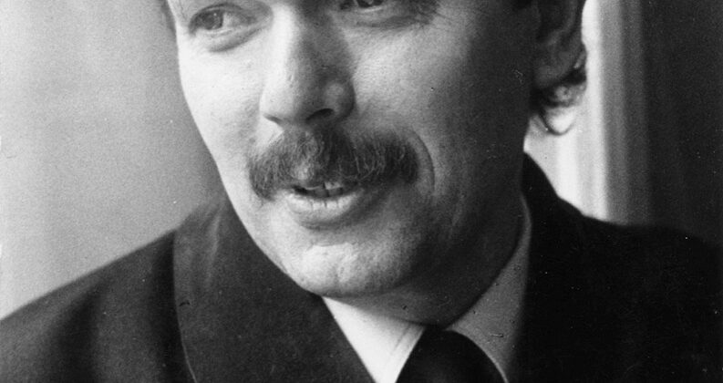 V TALÁRU NAPŘÍČ DOBOU: Amnestie prezidenta Klause (Kapitola 16)