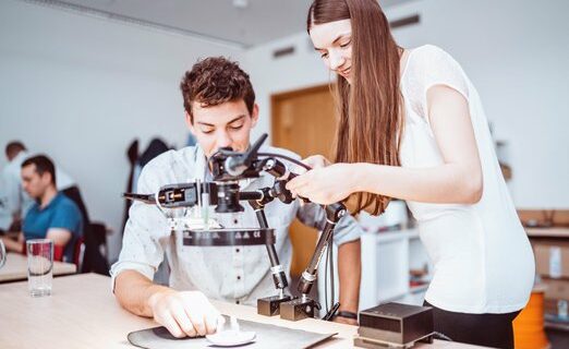 Spolupráce se školami je pro firmy stále důležitější, zejména v technických oborech
