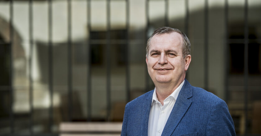 Tomáš Zima: Myslím si, že covid-19 už s námi zůstane a budoucnost záleží na mnoha neznámých