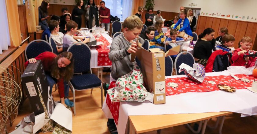 Sazka obdarovala dětský domov v Hranicích na Moravě