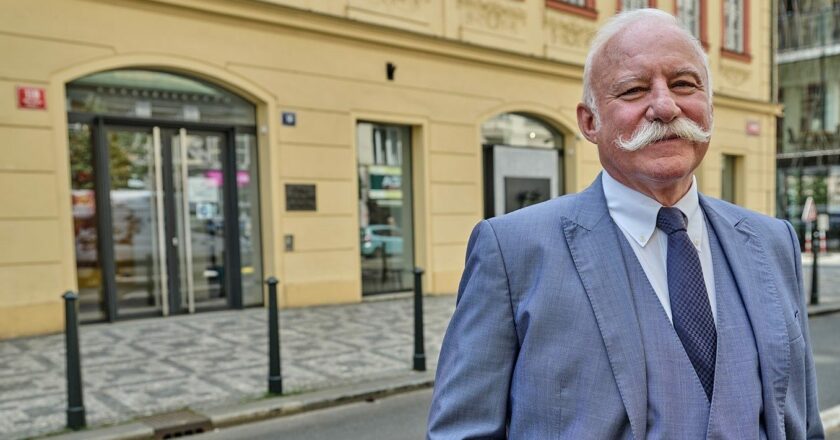 Vladimír Jirousek: Společensko-ekonomický rozvoj byl a je natolik dynamický, že právo poněkud „nestíhá“