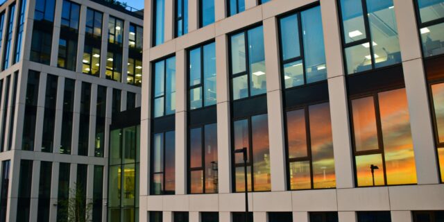 Investoři do komerčních nemovitostí nadále považují střední a východní Evropu za atraktivní region