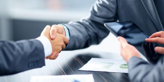 Češi ve větší míře financují nákupy půjčkou