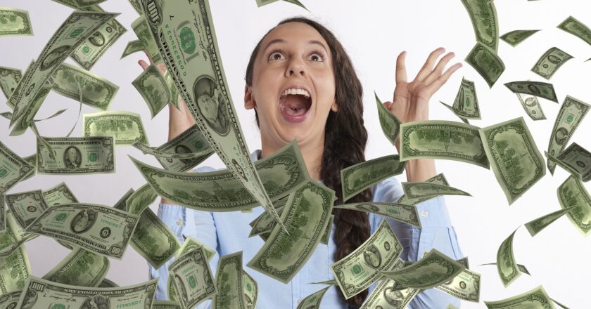 Schmarcz: Zapomeňme na špatný rok a buďme šťastní. Kdo je šťastný, je i bohatý