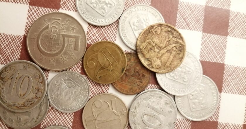 Švehla: Třicet let od měnové odluky. Jaká byla mediální strategie?