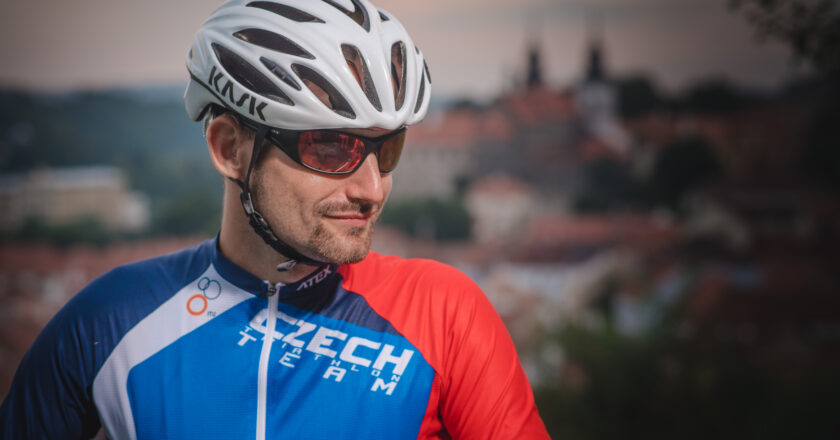 Para triatlonista Zmeškal: Ekonomicky funguji díky sponzorům
