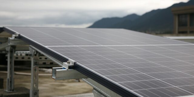 Při pořízení fotovoltaických panelů nezapomeňte na jejich pojištění  