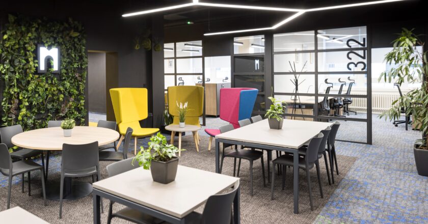 V Praze přibyde v letošní roce rekordně kanceláří. Jak se mění jejich nabídka a kam se posouvá celkový kancelářský koncept