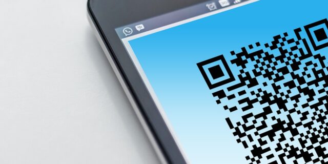 Nejoblíbenější bankovní inovací je platba QR kódem, mladí Češi uvažují o víceměnových účtech