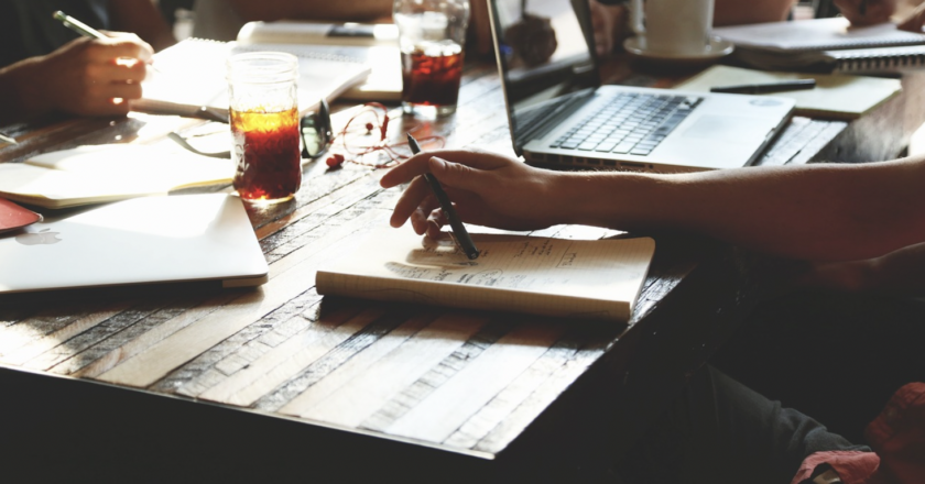 Zájemců o práci ve startupu je o polovinu více než loni touto dobou. Nejvíce uchazečů je v IT a marketingu