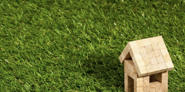 Hypoteční sazby po více než třech letech klesly pod pětiprocentní hranici, nejrychleji zlevňují tříleté fixace