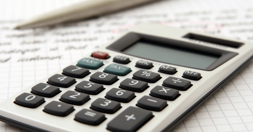 Schmarcz: Komedie plná omylů…Vládní balíček je nesrozumitelný – a navíc málo ambiciózní