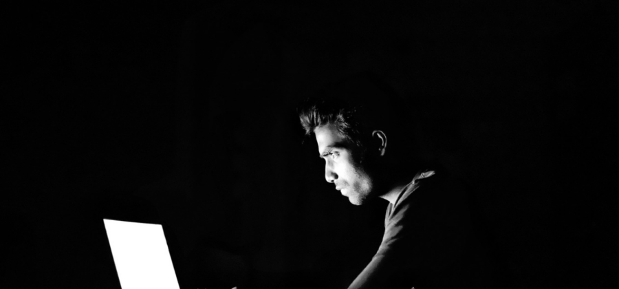 Nejvíce kyberútoků cílí na vzdělávací a výzkumné organizace, školy, učitelé i žáci musí být se začátkem nového školního roku opatrní