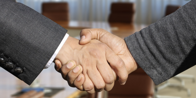 Schmarcz: Politika nemá být soubojem dobra a zla. Slováci pykají za to, že nahradili ekonomický střet moralizováním. Čeká nás to také?