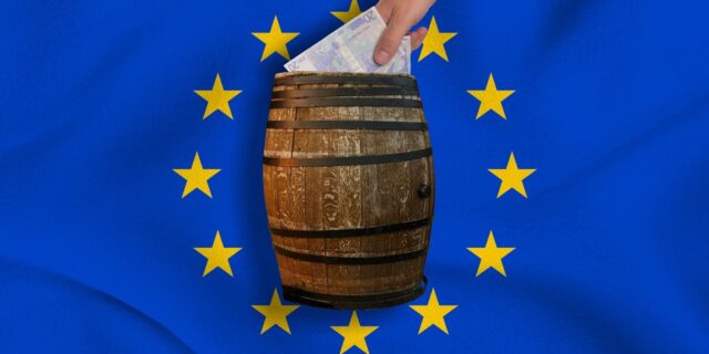 Schmarcz: Evropská unie může Hamásu sebrat peníze a tím ho přitlačit ke zdi. Ona ale teroristům přidává a tím se stává spoluviníkem jejich zvěrstev