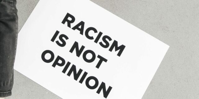 Schmarcz: Prosperita je tam, kde se daří Židům. Antisemitismus je lidsky odporný, ale i ekonomicky hloupý