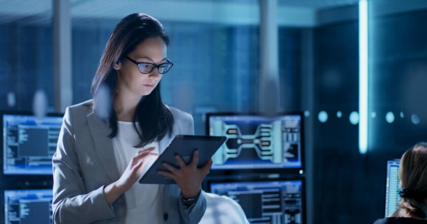 Deset kybernetických nebezpečí roku 2024: Hrozby, trendy a doporučení