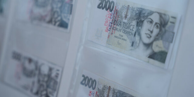 ČNB: Věnujte pozornost penězům, abyste poznali padělky 
