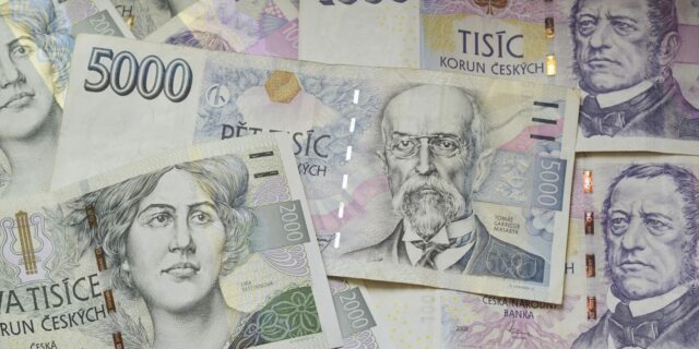 Střet odborů s vládou pokračuje: kdy, komu a kolik se bude přidávat?