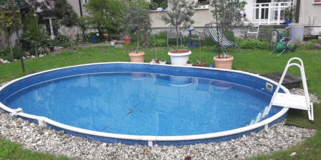 Napouštíte domácí bazén? Ideálně vodou z cisterny od PVK