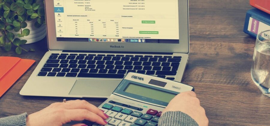 Posledních pár dní zbývá na podání daňového přiznání. Poté hrozí pokuty