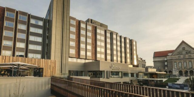 Pražská ikona opět ožívá. Hotel Fairmont Golden Prague se otevírá veřejnosti