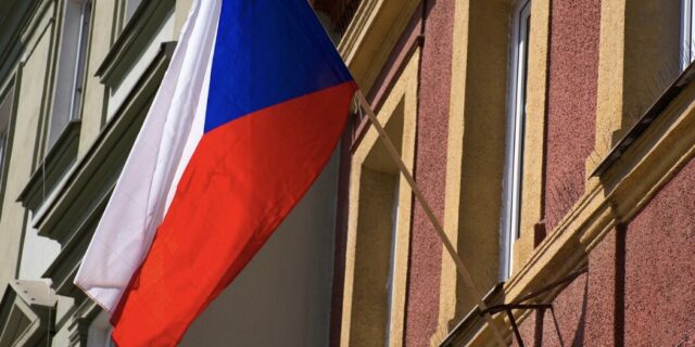 Daňhel: Hrozí Česku plíživá změna parlamentní demokracie na demokracii autoritativní?