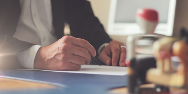 Superdávka v akci: Co přináší nová sociální reforma, kterou dnes podepsal prezident?