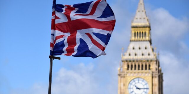 Britská regulace internetu: kritika ze strany Wikipedie