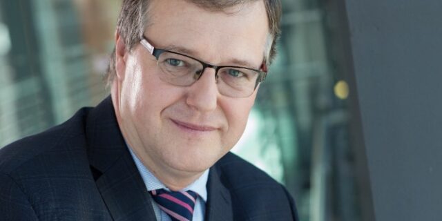 Petr Zahradník: Evropské firmy v průměru mají větší vyváženost mezi zaměřením se na průmysl a služby než ty naše