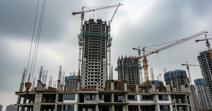 Krize nemovitostí v Číně. Hongkong vyřadil Evergrande z burzovního seznamu