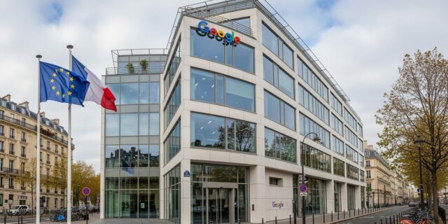 Francouzský regulátor udělil Googlu obrovskou pokutu za úniky souborů cookie, čímž riskuje Trumpův hněv
